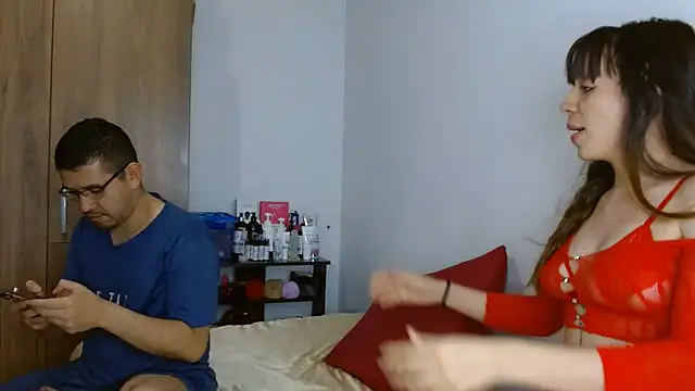Isaandysex2428 online show from 17, 6, 2026