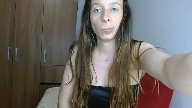 Isaandysex2428 online show from 20, 6, 2026
