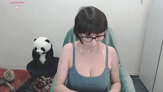 Ammillia online show from 2, 12, 2024