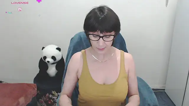 Ammillia online show from 5, 12, 2024