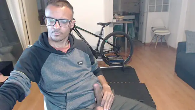 guachin hunk online show from 23, 11, 2025