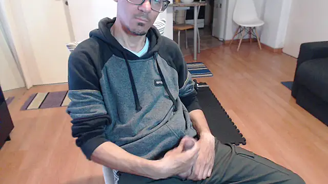 Snapshot of guachin_hunk chatting on 27, 9, 2025 guachin hunk online show from 27, 9, 2025
