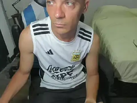 Snapshot of guachin_hunk chatting on 18, 12, 2024 guachin hunk online show from 18, 12, 2024
