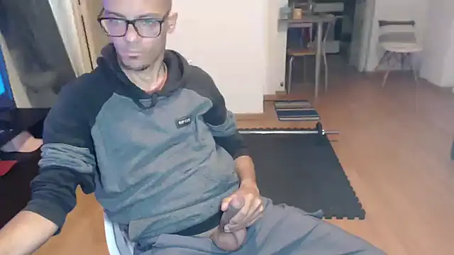 guachin hunk online show from 28, 10, 2025