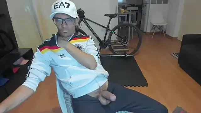 Snapshot of guachin_hunk chatting on 14, 9, 2025 guachin hunk online show from 14, 9, 2025
