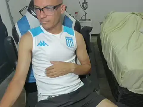 Snapshot of guachin_hunk chatting on 19, 12, 2024 guachin hunk online show from 19, 12, 2024