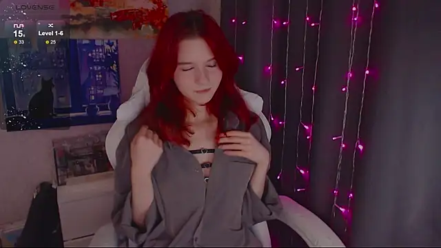 Snapshot of mslilunicorn chatting on 14, 12, 2025 mslilunicorn online show from 14, 12, 2025