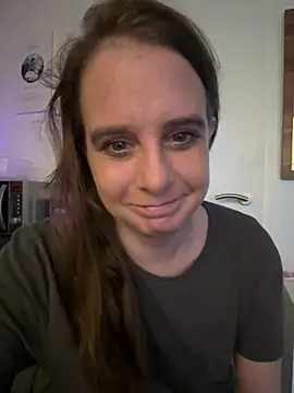 LadyChantale online show from 6, 4, 2026