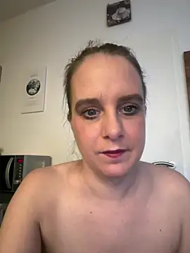 LadyChantale online show from 8, 4, 2026