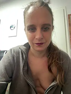 LadyChantale online show from 21, 4, 2026