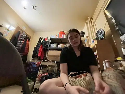Snowbunnycake 131 online show from 16, 6, 2026