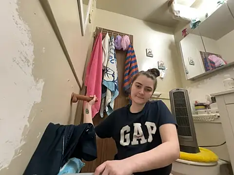 Snowbunnycake 131 online show from 17, 3, 2026