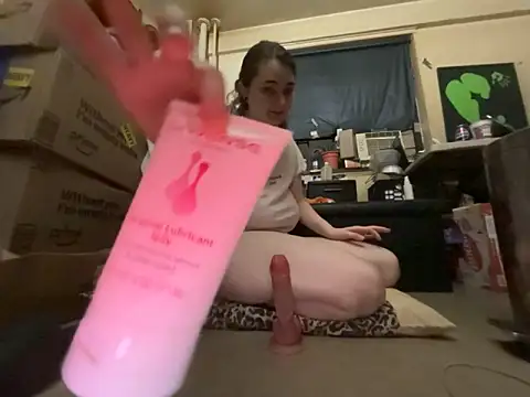 Snowbunnycake 131 online show from 22, 6, 2026