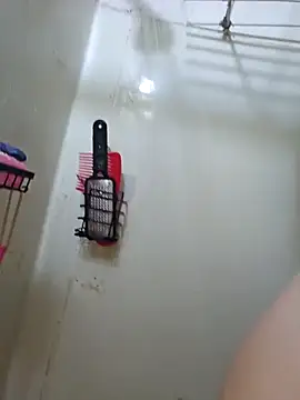 Snowbunnycake 131 online show from 23, 4, 2026