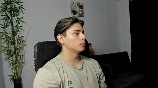 Giordano Russo online show from 9, 2, 2025