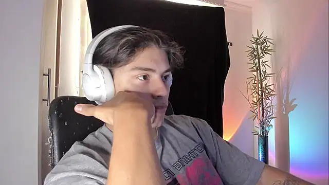 Snapshot of Giordano_Russo chatting on 30, 4, 2026 Giordano Russo online show from 30, 4, 2026