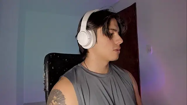 Giordano Russo online show from 4, 12, 2025