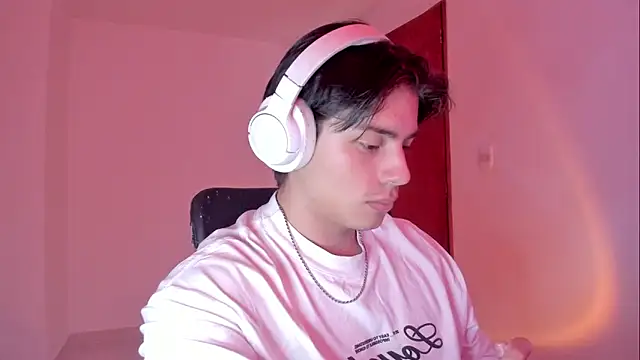 Giordano Russo online show from 4, 11, 2025