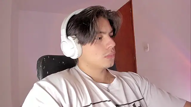 Giordano Russo online show from 4, 4, 2026