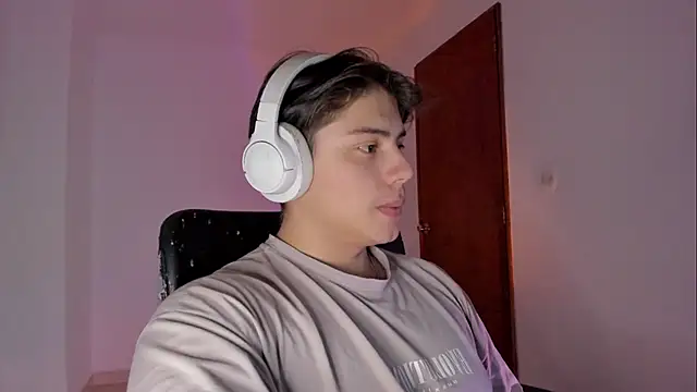 Giordano Russo online show from 5, 2, 2026