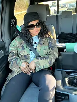 HaloRodeoLover2 online show from 27, 2, 2026