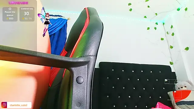 cute charlotte  online show from 29, 9, 2025