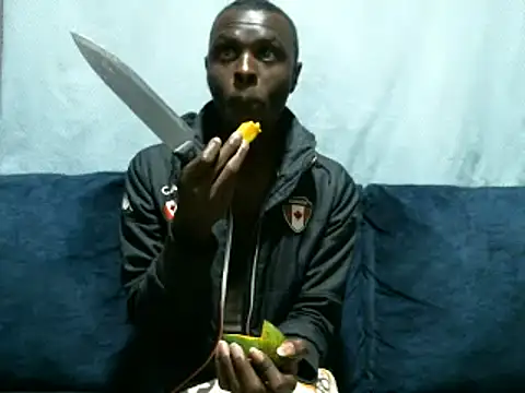 Snapshot of reezly chatting on 5, 2, 2025 reezly online show from 5, 2, 2025