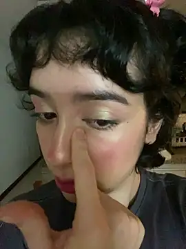 Snapshot of _Lunnaa_ chatting on 3, 5, 2026 Lunnaa online show from 3, 5, 2026