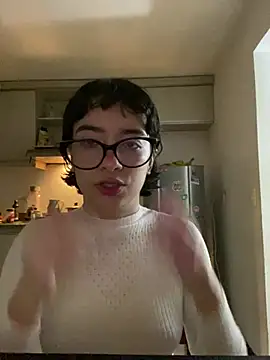 Snapshot of _Lunnaa_ chatting on 16, 5, 2026 Lunnaa online show from 16, 5, 2026