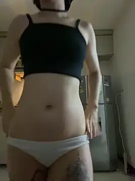 Snapshot of _Lunnaa_ chatting on 20, 5, 2026 Lunnaa online show from 20, 5, 2026