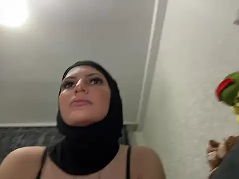 Snapshot of GumusGuray chatting on 14, 3, 2025 GumusGuray online show from 14, 3, 2025