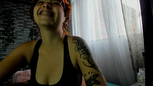 Ginger Sweetty online show from 21, 12, 2025