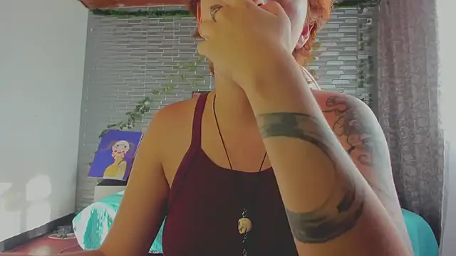 Ginger Sweetty online show from 15, 12, 2025