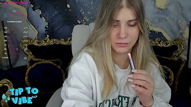 Snapshot of CassandraGood chatting on 13, 1, 2025 CassandraGood online show from 13, 1, 2025