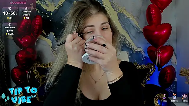 Snapshot of CassandraGood chatting on 13, 2, 2025 CassandraGood online show from 13, 2, 2025