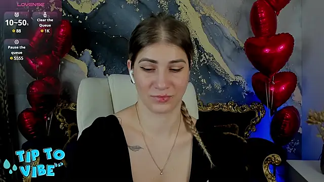 Snapshot of CassandraGood chatting on 13, 2, 2025 CassandraGood online show from 13, 2, 2025