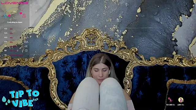 Snapshot of CassandraGood chatting on 10, 1, 2025 CassandraGood online show from 10, 1, 2025