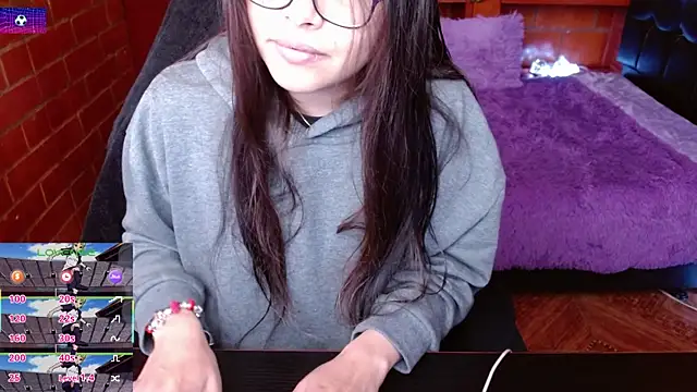 Snapshot of MidoriQuiinn chatting on 17, 7, 2026 MidoriQuiinn online show from 17, 7, 2026