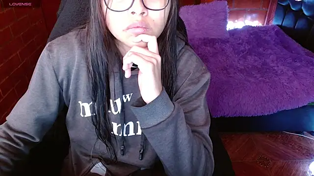 MidoriQuiinn online show from 11, 3, 2026