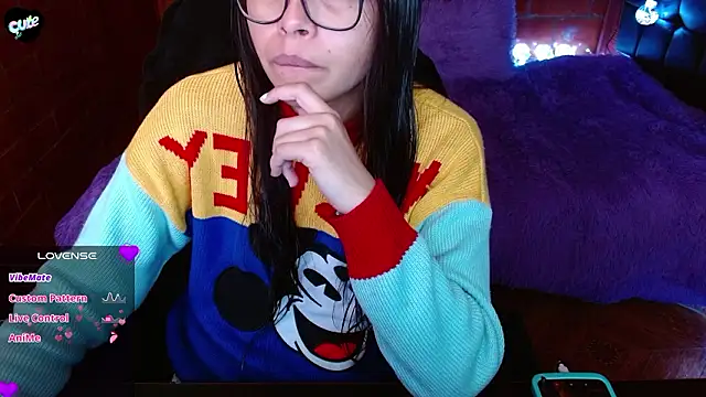 MidoriQuiinn online show from 6, 3, 2026