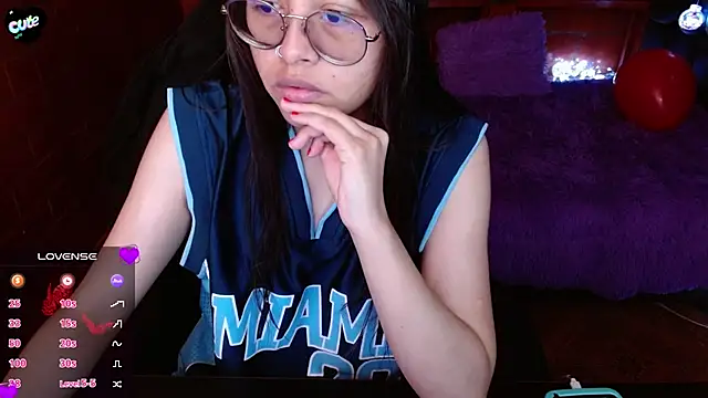 MidoriQuiinn online show from 15, 4, 2026