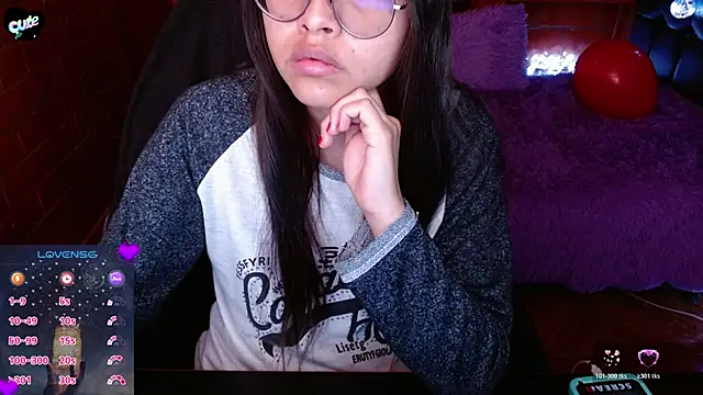 MidoriQuiinn online show from 13, 4, 2026