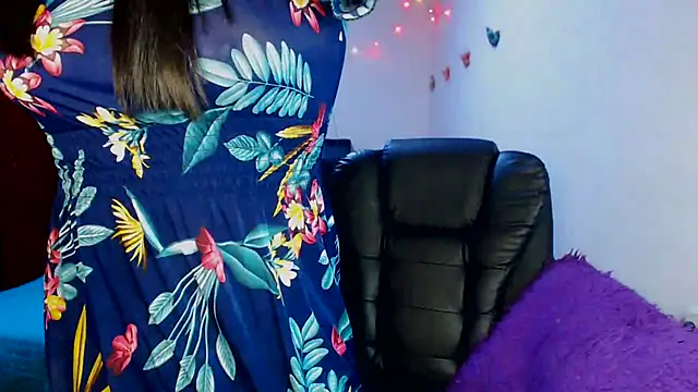 Snapshot of sahtlove1 chatting on 26, 11, 2025 sahtlove1 online show from 26, 11, 2025