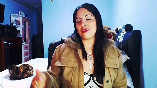 Snapshot of sahtlove1 chatting on 2, 5, 2026 sahtlove1 online show from 2, 5, 2026
