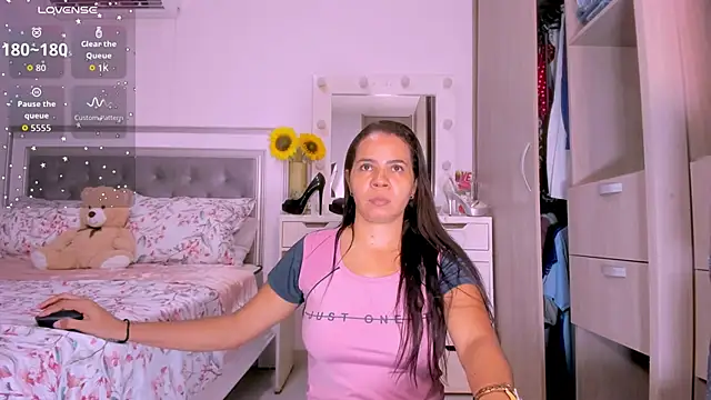 sharonDulce online show from 3, 12, 2025