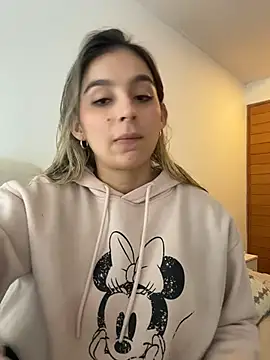 oriana zoeee online show from 3, 3, 2026