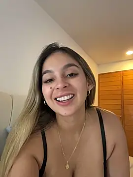 oriana zoeee online show from 9, 4, 2026