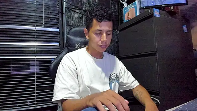 boy bigcock24cm online show from 23, 6, 2026
