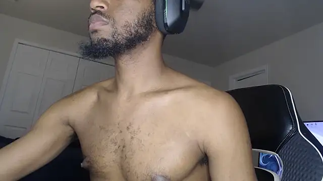 Snapshot of ChrisVacher chatting on 16, 10, 2025 ChrisVacher online show from 16, 10, 2025