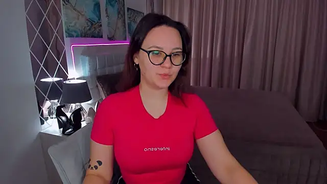 Snapshot of EsterLogan chatting on 24, 1, 2025 EsterLogan online show from 24, 1, 2025